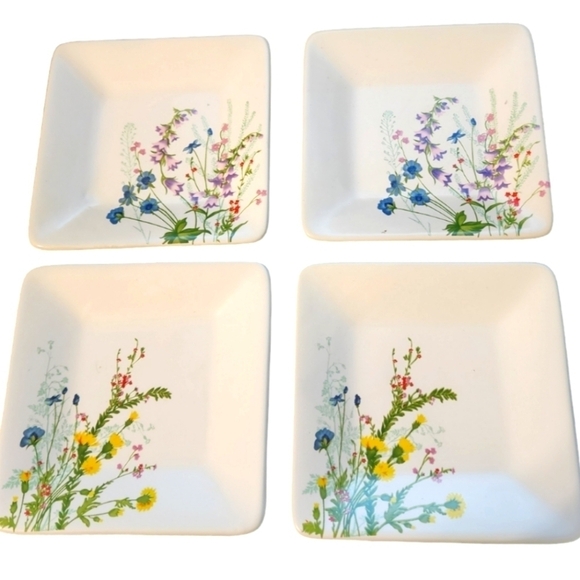 Pier 1 Imports set of 4 trinket dishes Small 3.5 inches square Flowers - Picture 1 of 8